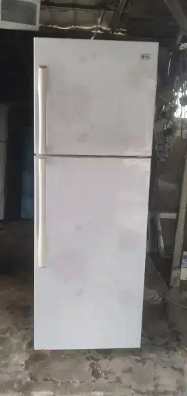 Jual kulkas 2 pintu merk LG normal semua,minus bks make