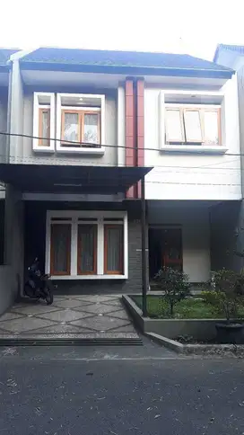 Rumah Gerlong Residence Sayap Setiabudi Jarang ada dijual