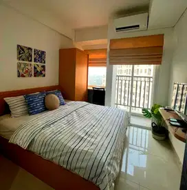 Apartemen Studio Full Furnish, samping Stasiun, Tol Aeon mall