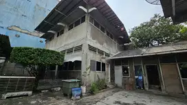 Dijual rumah 2 lantai di area Kalibaru, Bungur Jakarta Pusat