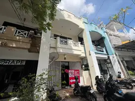 DIJUAL RUKO 3 LANTAI LOKASI STRAEGIS DI PUSAT KERAMAIAN KEROBOKAN