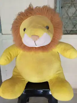 BONEKA LION KUNING