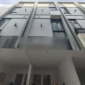 Rumah Baru di Kedoya 4 Lantai