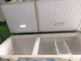 Jual bu freezer box kapasitas 600 liter normal no kendala