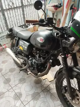 Kawasaki W 175 Cafe Racer