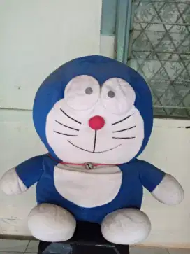 BONEKA DORA EMON