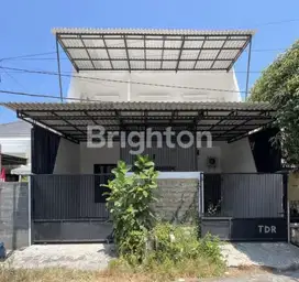 2 lantai Klampis dekat Manyar