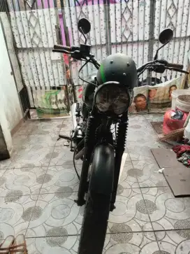 Kawasaki W175 Cafe Racer