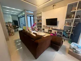 Rumah 2 Lantai Siap Huni Sudah Renovasi Dalam Cluster Buah Batu