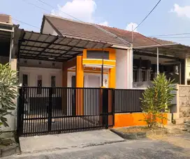 Rumah Bangunan Terawat Harga Bu Banget di Taman Kopo Indah 3