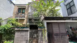 Rumah Siap Huni 3 Lantai di Jl Taman Setiabudi Kuningan