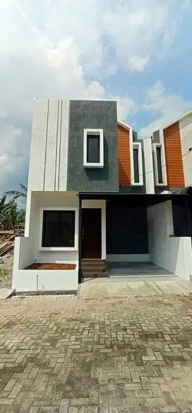 Rumah 2 Lantai di Bekasi akses paling dekat 2 pintu tol jatiasih