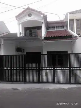 Dijual Cepat Rumah 2 Lantai Dalam Komplek Di Pondok Bambu Jakarta