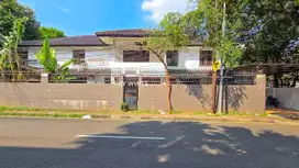 Dijual Rumah Posisi Hook di Jl Tulung Agung Menteng