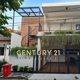 Rumah industrial 2 Lantai Semi Furnished di Graha Raya