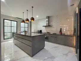 DI JUAL CEPAT RUMAH MEWAH 2 LANTAI di Kedoya Jakarta Barat