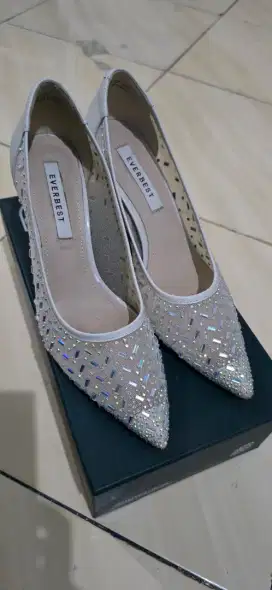 Sepatu HighHeels Everbest