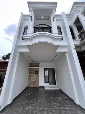 Rumah Baru Modern Classic Dalam Cluster Jagakarsa Jakarta Selatan