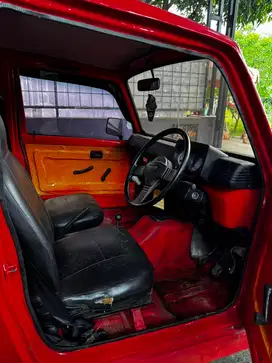Suzuki Jimny 1982 Bensin
