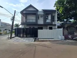Rumah Baru, Bangunan Mandiri, view taman,Hook, di Perum Griya Loka BSD