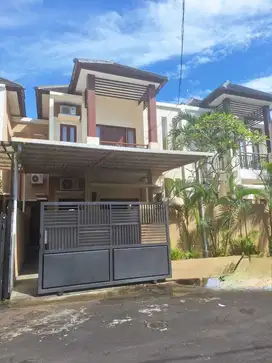 Rumah Sudah Renovasi Royal Garden Residence