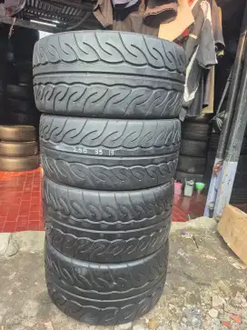 Ban Copotan BMW Yokuen advan Neova 255/35 R19 295/30 R19 90%..4pcs