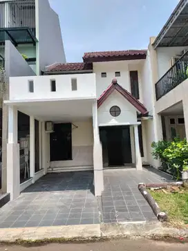 Rumah 2 Lantai Rapi Siap Huni di Sutera Kirana Alam Sutera