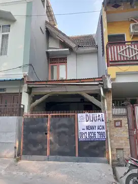 Dijual murah rumah Taman palem lestari