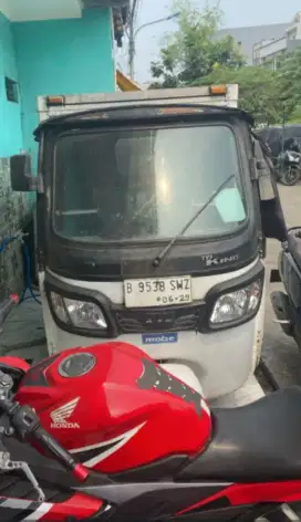 TVS Cargo roda tiga
