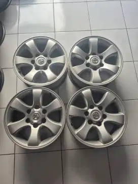 Velg oem Toyota Landcuser Prado R17 pcd 6×139.7 lebar 7,5 et30..4pcs
