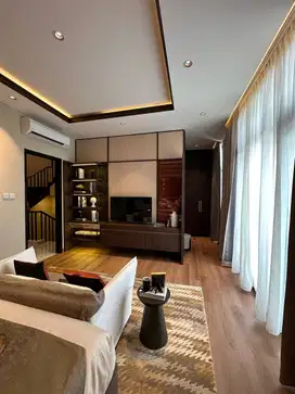 RUMAH MEWAH DENGAN MINIBAR DI GADING SERPONG