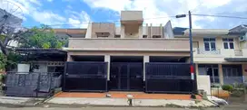 Rumah 2lt 9x20 200m type 4KT Taman Modern Cakung Jakarta Timur