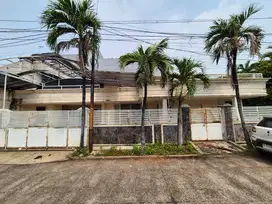 Rumah Tua di Pluit Utara Uk 21x20 Row Jalan Lebar Bagus Termurah