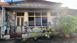 JUAL RUMAH HITUNG TANAH TENGAH KOTA SBY DEKAT BG JUNCTION
