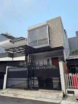 Rumah di Cengkir Barat Siap Huni - Luas 120 m2!