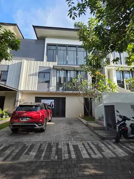 Dijual Cepat Rumah Mewah cluster Lakewood Navapark Bsd city