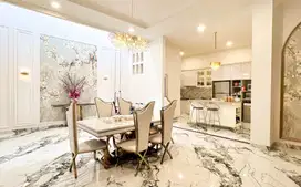Rumah Mewah Cantik 12x26 4+1KT Semi Furnished SHM di Sunter Agung