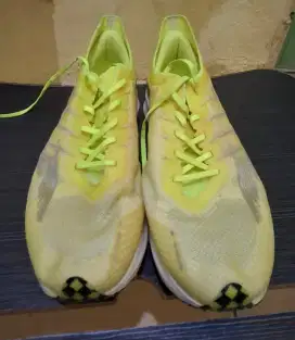SEPATU ERKE RUN SIZE 44 ORIGINAL PLAT CARBON No BOX