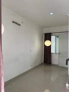 Disewakan rumah murah 2lantai di Cluster North Thames JGC siaphuni