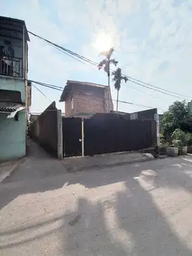 Dijual Properti Strategis - Cocok untuk Kos, Gudang, Pabrik Ringan