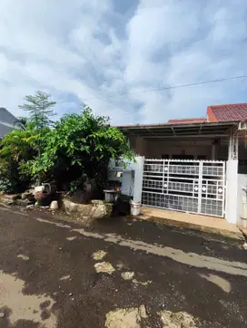 Rumah Siap Huni Strategis dkt dgn Sklh Penabur Di sektor 1C Gd Serpong