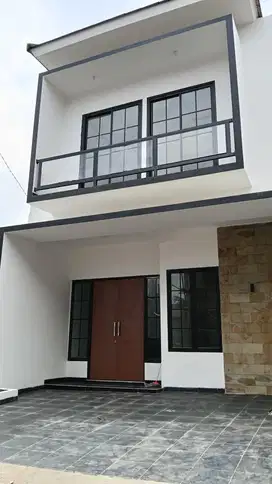 Rumah 2Lt siap huni, harga 700jutaan dekat LRT dan tol, KPR 0 dp