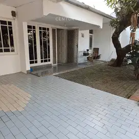 Rumah Siap Huni Dan Strategis Dalam Komplek Pulomas R2168