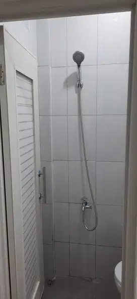 Rumah kost 21 pintu di Jl Margonda Depok