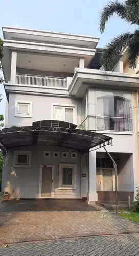 DISEWAKAN RUMAH DI PIK1 RESORT MEDITERANIA UK.10X20m2 FULL FURNISH