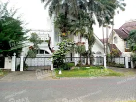 Rumah Minimalis Dengan Private Pool Di Araya Malang
