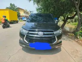 Dijual segera !! Venturer Diesel A/T 2020 Hitam