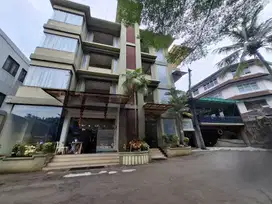 DIJUAL KOS-KOSAN 4,5 LANTAI DENGAN HALAMAN LUAS AREA KEBON JERUK