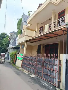 Rumah Mewah Harga Hemat Dekat Griya Antapani