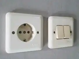 Tukang Listrik dan Pipa air Ledeng